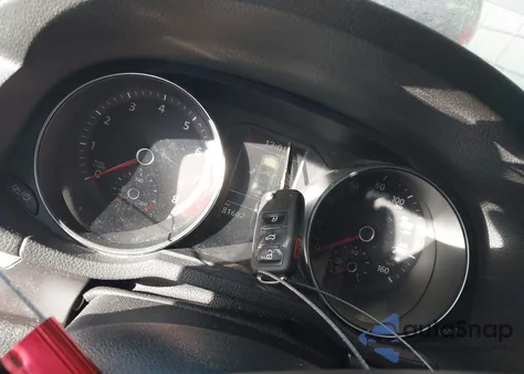 2016 Volkswagen Passat 1.8T R-Line из США, поврежденный, VIN 1VWAT7A31GC068407